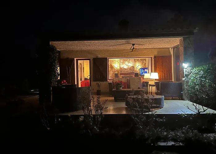 In With Pool Near *
