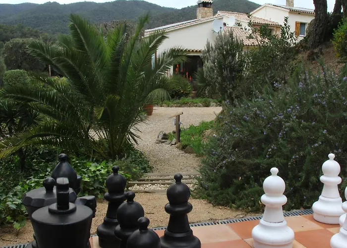 In With Pool Near Villa